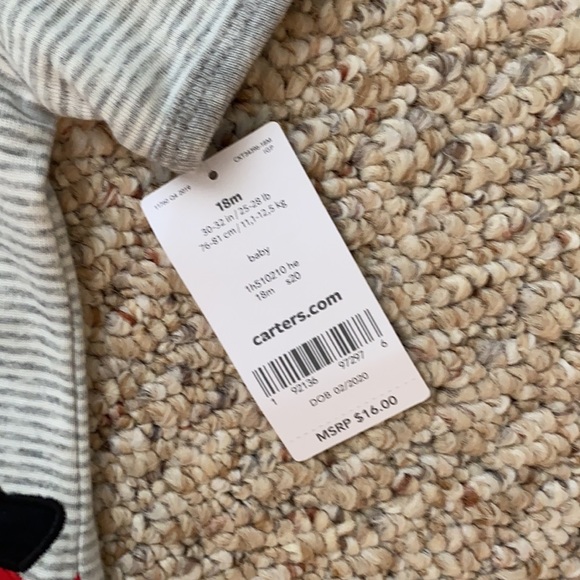 Carter’s romper - Picture 2 of 2